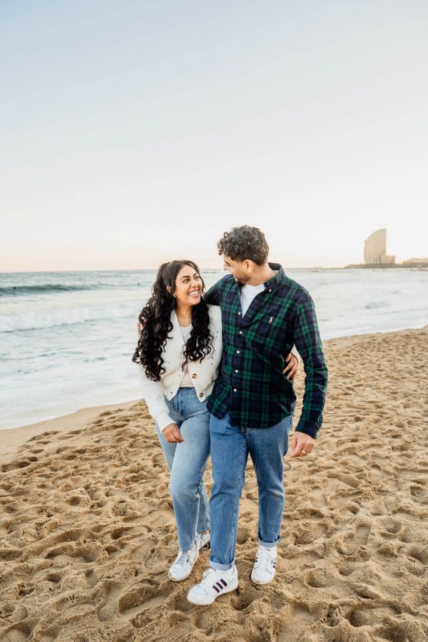 Proposal Photographer Engagement beach Barcelona